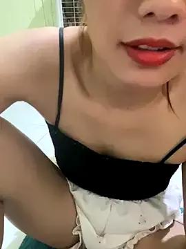 Ri210 from StripChat is Freechat