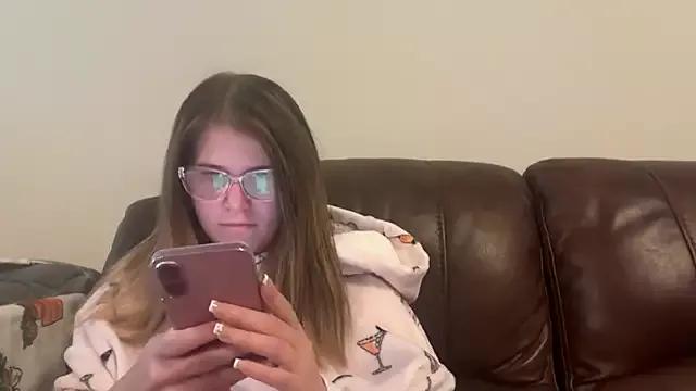 Riley_ray69 from StripChat is Freechat