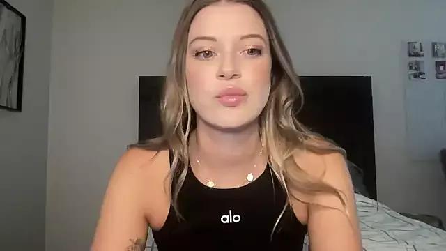 rileydepp from StripChat is Freechat