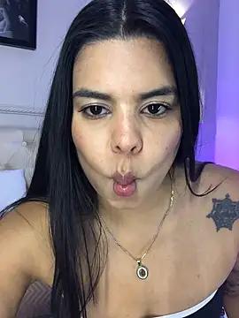 riri_candy from StripChat