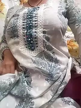 Ritika_ranii from StripChat