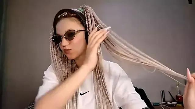 RockNRollSiren from StripChat is Freechat