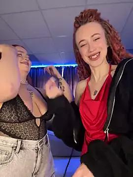 RollingGirlzzz from StripChat