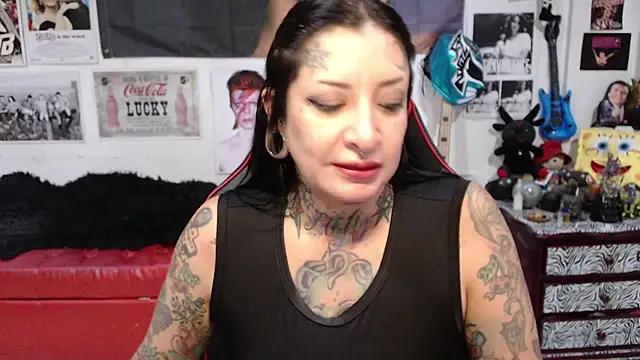 Rollyderolandia666 from StripChat