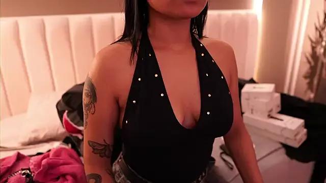 Roma_hells from StripChat is Freechat