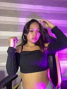Rooxanne_ from StripChat