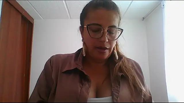 RossanaLionheart from StripChat