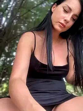 Photos of Roxana-Sexy from StripChat is Freechat