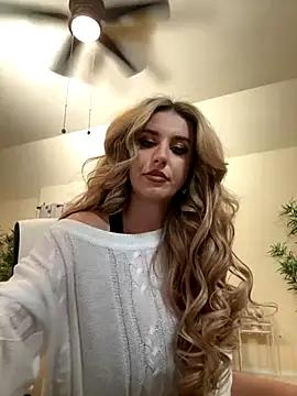 RoxxyDallas from StripChat