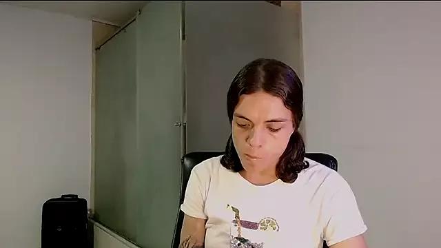 saara_johnson496 from StripChat