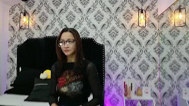 SaaraBrown from StripChat