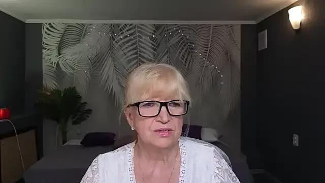 Sabina_Ros from StripChat is Freechat