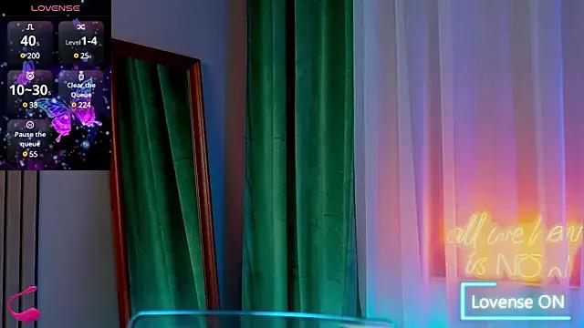 SabrinaJade from StripChat is Freechat