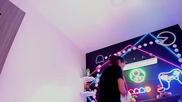 Girls: try live performances with matured performers, from dancing to quirks, in a variety of beautiful sex cams.
