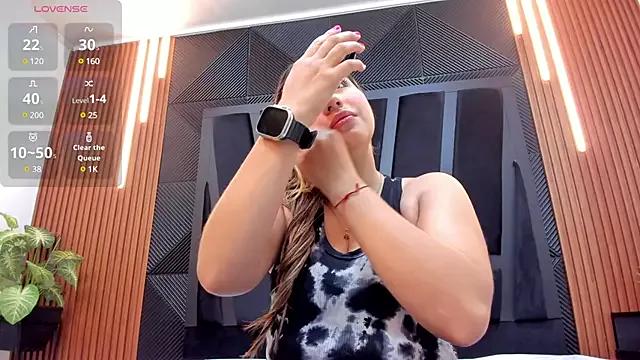 Saharaa_Miller from StripChat