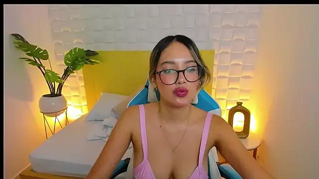 Girls: try live performances with matured performers, from dancing to quirks, in a variety of beautiful sex cams.