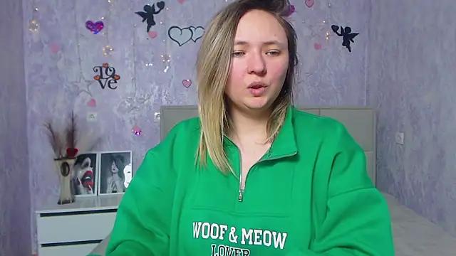 SallyVerda from StripChat