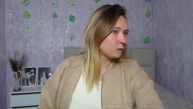 SallyVerda from StripChat