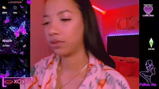 SallyWhitee from StripChat