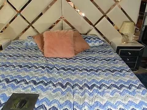 samanta_streeth69x on StripChat 