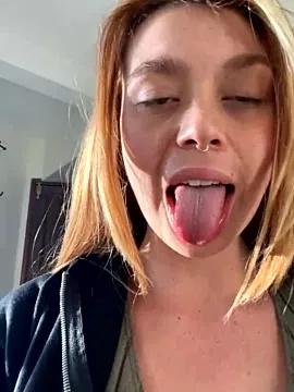 SamaraNight on StripChat 