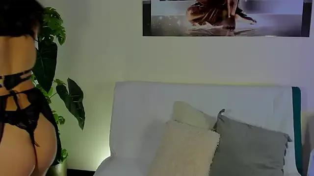 SamayRyann from StripChat is Freechat
