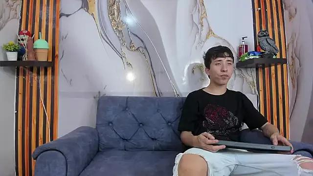 Santiago_LatinBoy from StripChat is Freechat