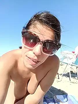 SaRa_4ULoVe from StripChat