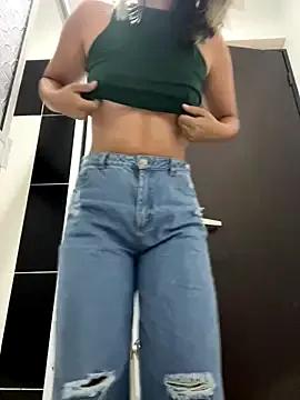 sara_calderon from StripChat