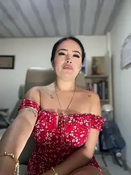 Girls: try live performances with matured performers, from dancing to quirks, in a variety of beautiful sex cams.
