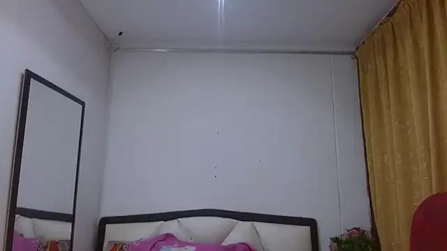 Sara_Marks from StripChat