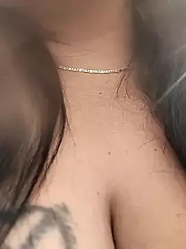 sara_pineros from StripChat is Freechat
