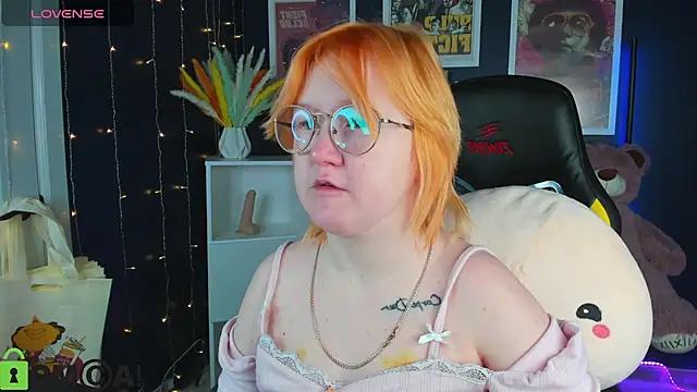 Sara_Robinson from StripChat