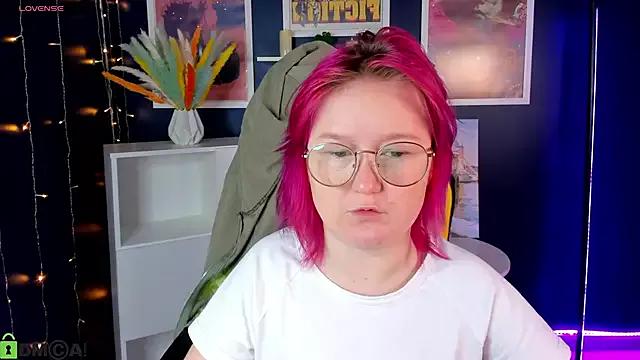 Sara_Robinson from StripChat is Freechat