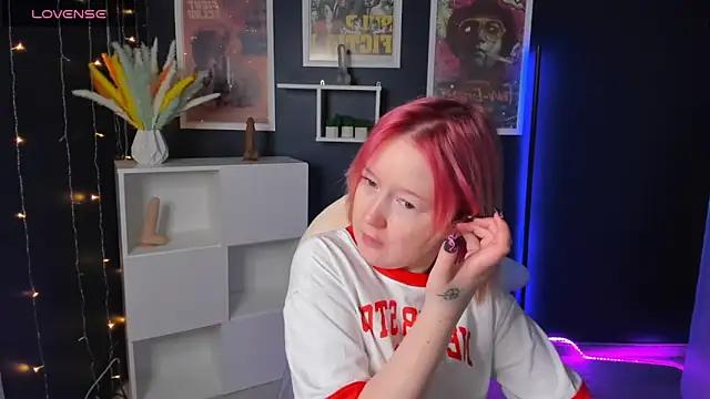 Sara_Robinson from StripChat