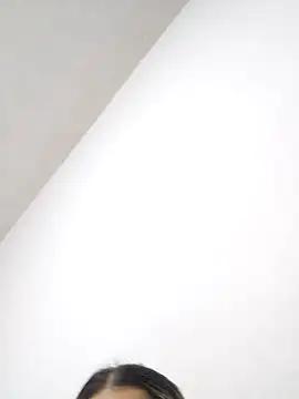 Sara_smiiith211 from StripChat