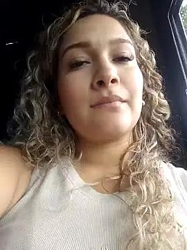 Sara_smiiith211 from StripChat
