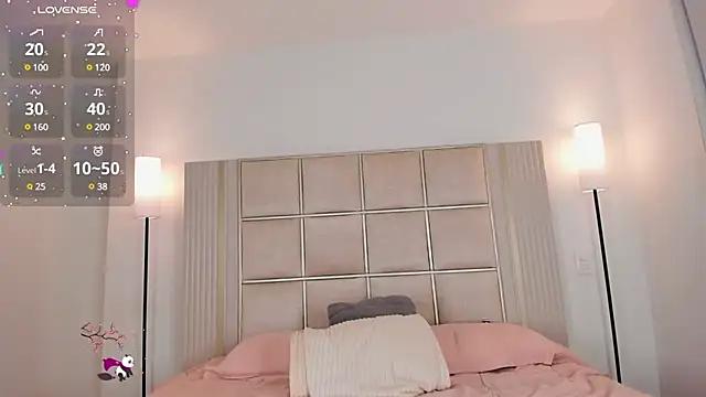 saraamiller_ from StripChat