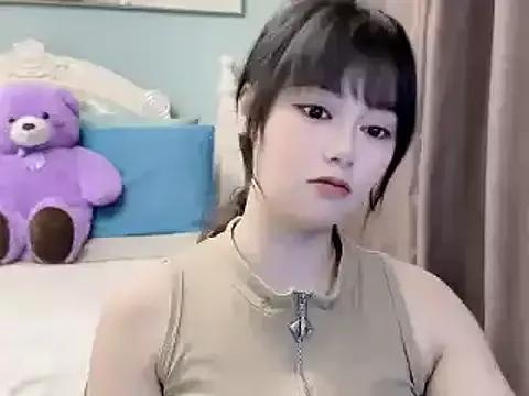 sarah111 from StripChat
