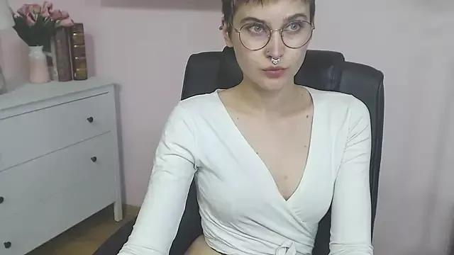 sarah_perfect from StripChat