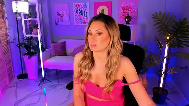 Girls: try live performances with matured performers, from dancing to quirks, in a variety of beautiful sex cams.