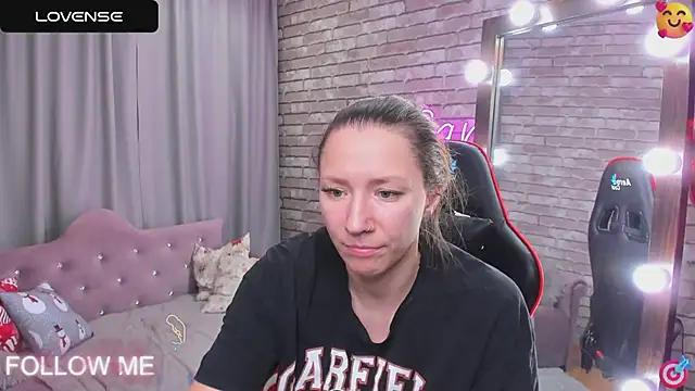 SarahCoksss from StripChat