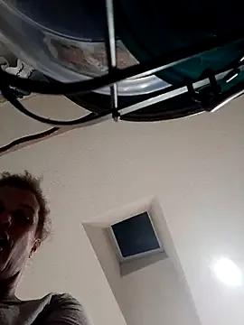 sarahkat86 from StripChat