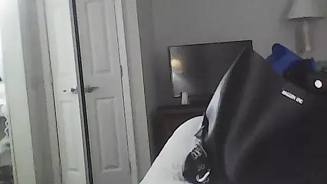 sarahkat86 from StripChat