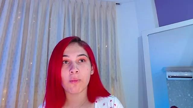 sarahsmiitth from StripChat