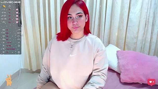 sarahsmiitth from StripChat