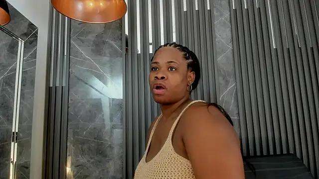 SaraiEvans from StripChat