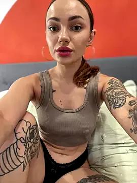 Photos of SaraLow from StripChat is Freechat