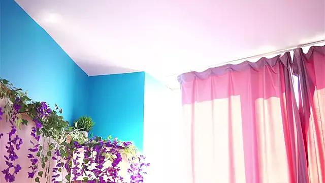 Photos of SaraMiretti from StripChat is Freechat