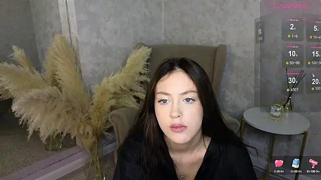 SaraMoren0 from StripChat